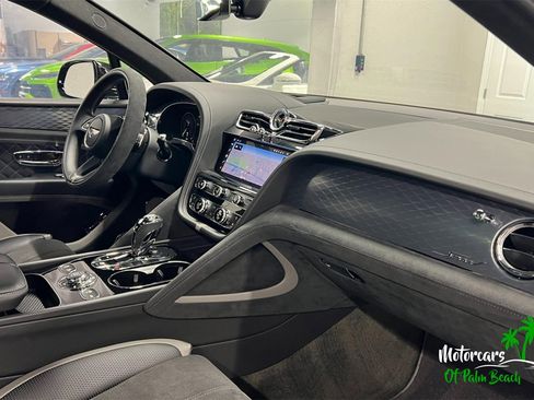 Used 2022 Bentley Bentayga Speed image 45