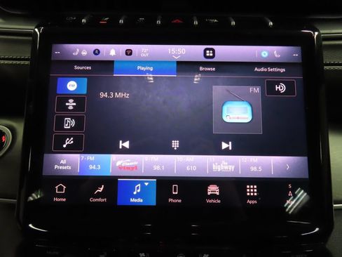 Used 2025 Jeep Grand Cherokee Limited w/ Luxury Tech Group II AWD/4WD image 24