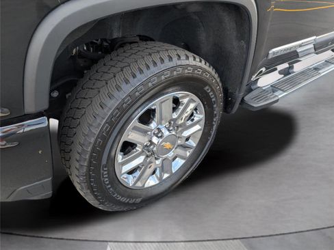 Used 2024 Chevrolet Silverado 2500 High Country w/ High Country Premium Package image 42