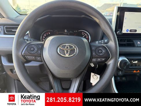 Used 2025 Toyota RAV4 LE AWD/4WD image 15