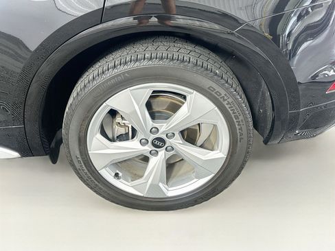 Used 2022 Audi Q5 2.0T Premium Plus w/ Premium Plus Package AWD/4WD image 11