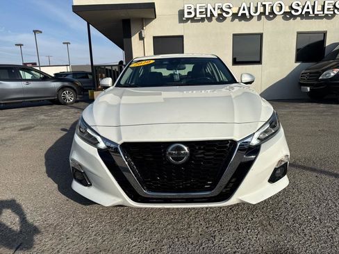 Used 2020 Nissan Altima 2.0 Platinum image 3