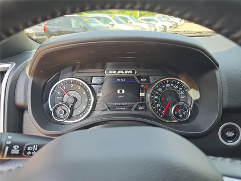 Used 2022 RAM 1500 Big Horn RWD image 32