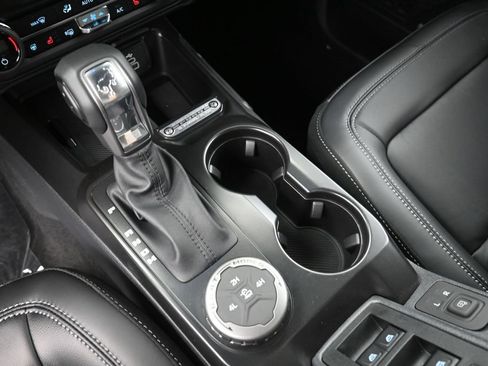 New 2026 Ford Bronco Outer Banks AWD/4WD image 30
