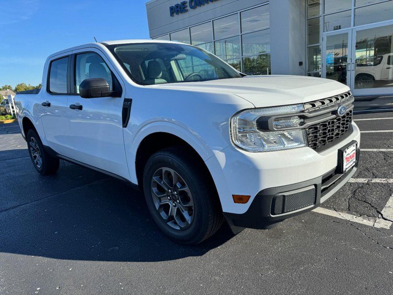 Used 2022 Ford Maverick XLT FWD image 2