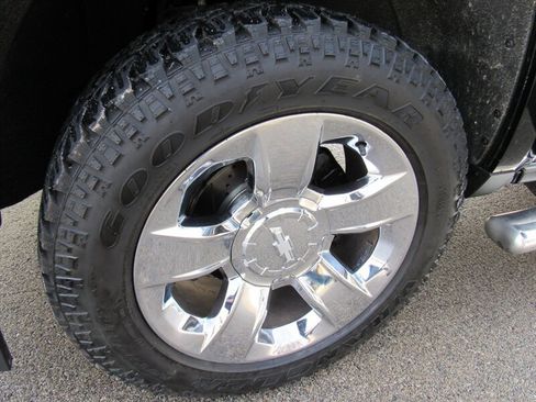 Used 2014 Chevrolet Silverado 1500 LTZ w/ LTZ Plus Package image 17