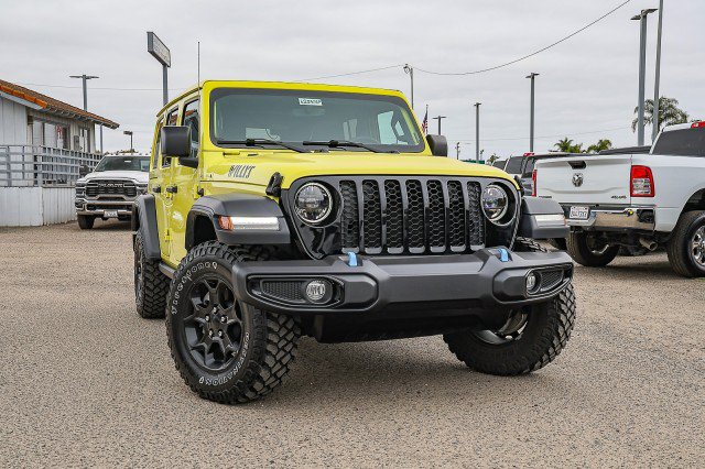 Used 2023 Jeep Wrangler Unlimited w/ Cold Weather Group AWD/4WD image 1