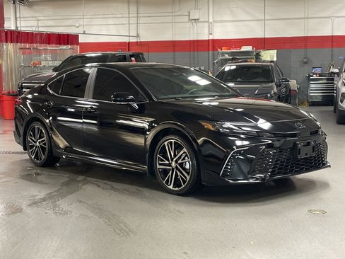 Used 2025 Toyota Camry XSE w/ Premium Package image 2