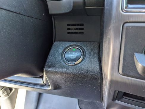 Used 2018 Ford Expedition Platinum image 29