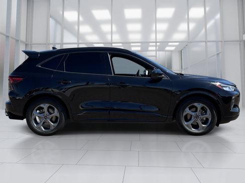 Used 2023 Ford Escape ST-Line w/ Tech Pack #1 FWD image 7