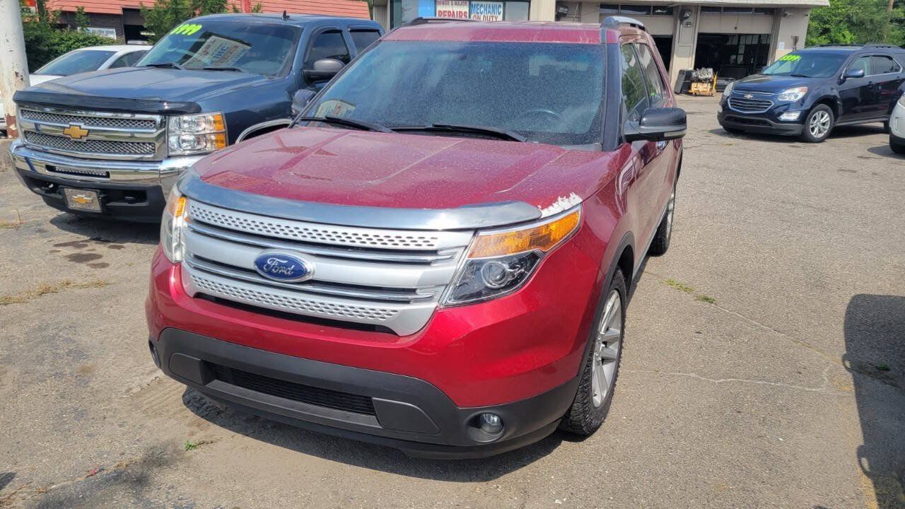 Used 2013 Ford Explorer XLT AWD/4WD image 1