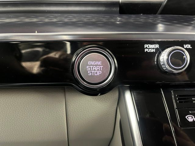 Used 2024 Kia Carnival SX Prestige FWD image 22