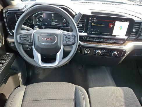 Used 2023 GMC Sierra 1500 SLE image 9