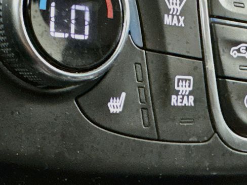 Used 2021 Chevrolet Traverse RS AWD/4WD image 21