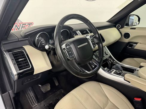 Used 2017 Land Rover Range Rover Sport HSE image 10