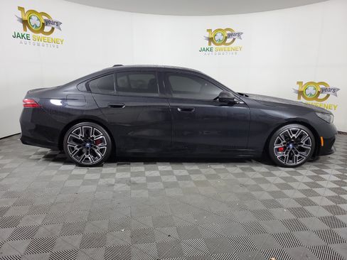 Used 2024 BMW i5 eDrive40i w/ M Sport Package RWD image 9