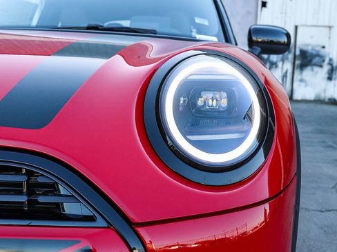 New 2026 MINI Cooper 2-Door Hardtop FWD image 9