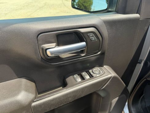 Used 2021 Chevrolet Silverado 1500 Custom w/ Safety Confidence Package AWD/4WD image 9