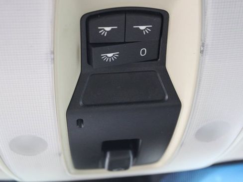 Used 2008 Volvo XC70 3.2 image 15