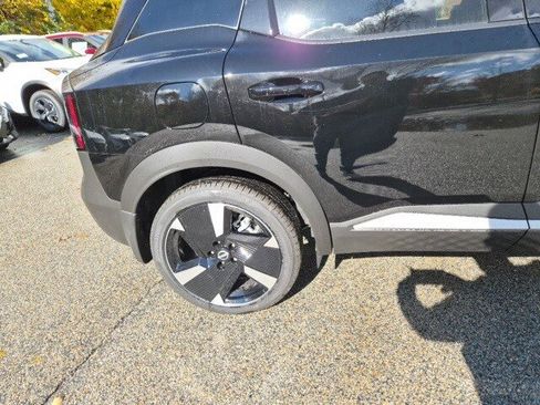 New 2026 Nissan Kicks SR w/ Cold Weather Package image 10