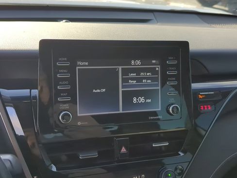Used 2023 Toyota Camry SE w/ Convenience Package FWD image 18