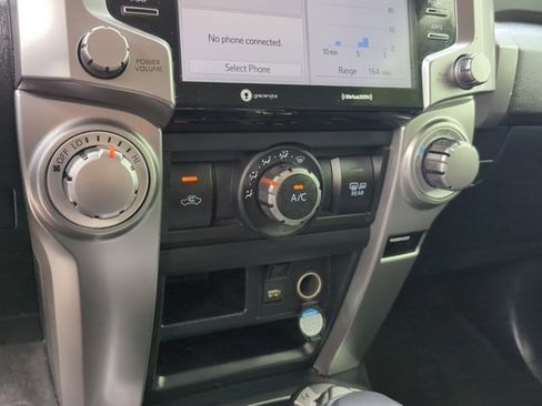 Used 2020 Toyota 4Runner SR5 AWD/4WD image 24