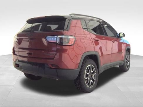 Used 2025 Jeep Compass Trailhawk AWD/4WD image 8