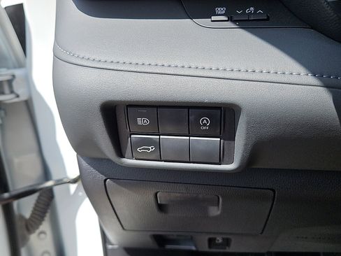 Used 2023 Toyota Highlander XSE FWD image 19