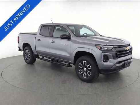 Used 2023 Chevrolet Colorado LT w/ LT Convenience Package III AWD/4WD image 7