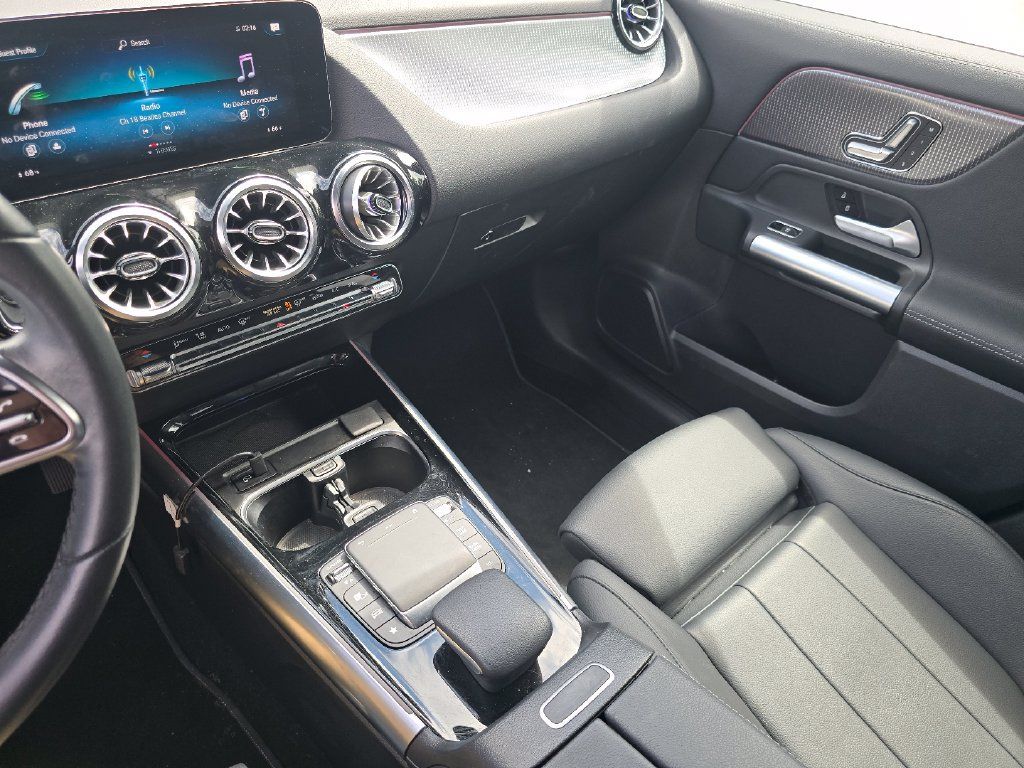 Used 2023 Mercedes-Benz GLA 250 4MATIC image 30