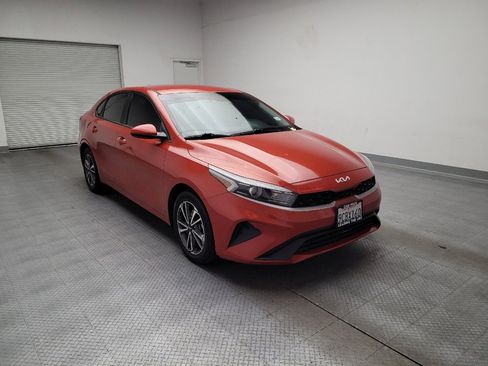 Used 2022 Kia Forte LXS FWD image 13