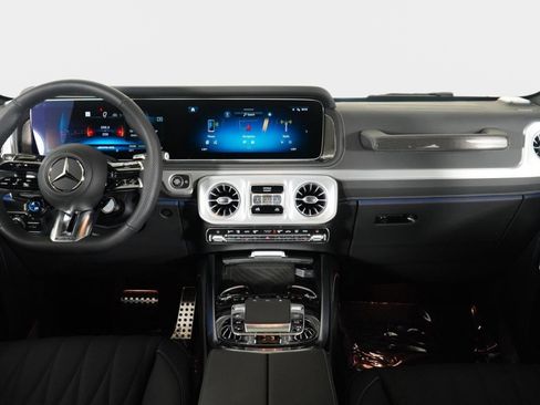 Used 2025 Mercedes-Benz G 63 AMG 4MATIC image 11