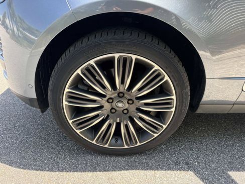 Used 2019 Land Rover Range Rover Supercharged AWD/4WD image 10