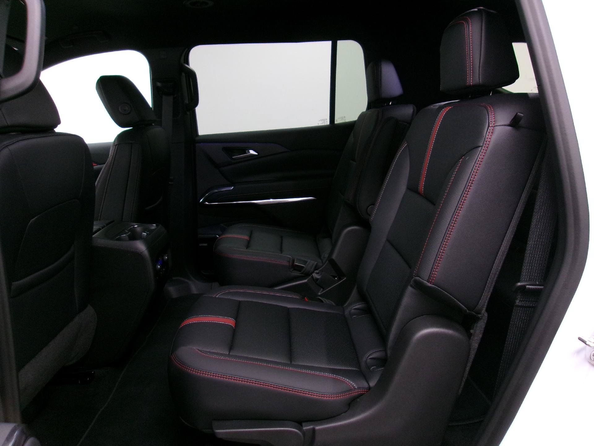 New 2026 Chevrolet Traverse RS FWD image 10