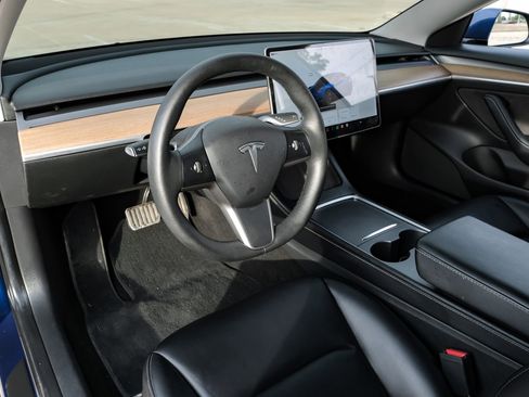 Used 2022 Tesla Model 3 Long Range AWD/4WD image 3