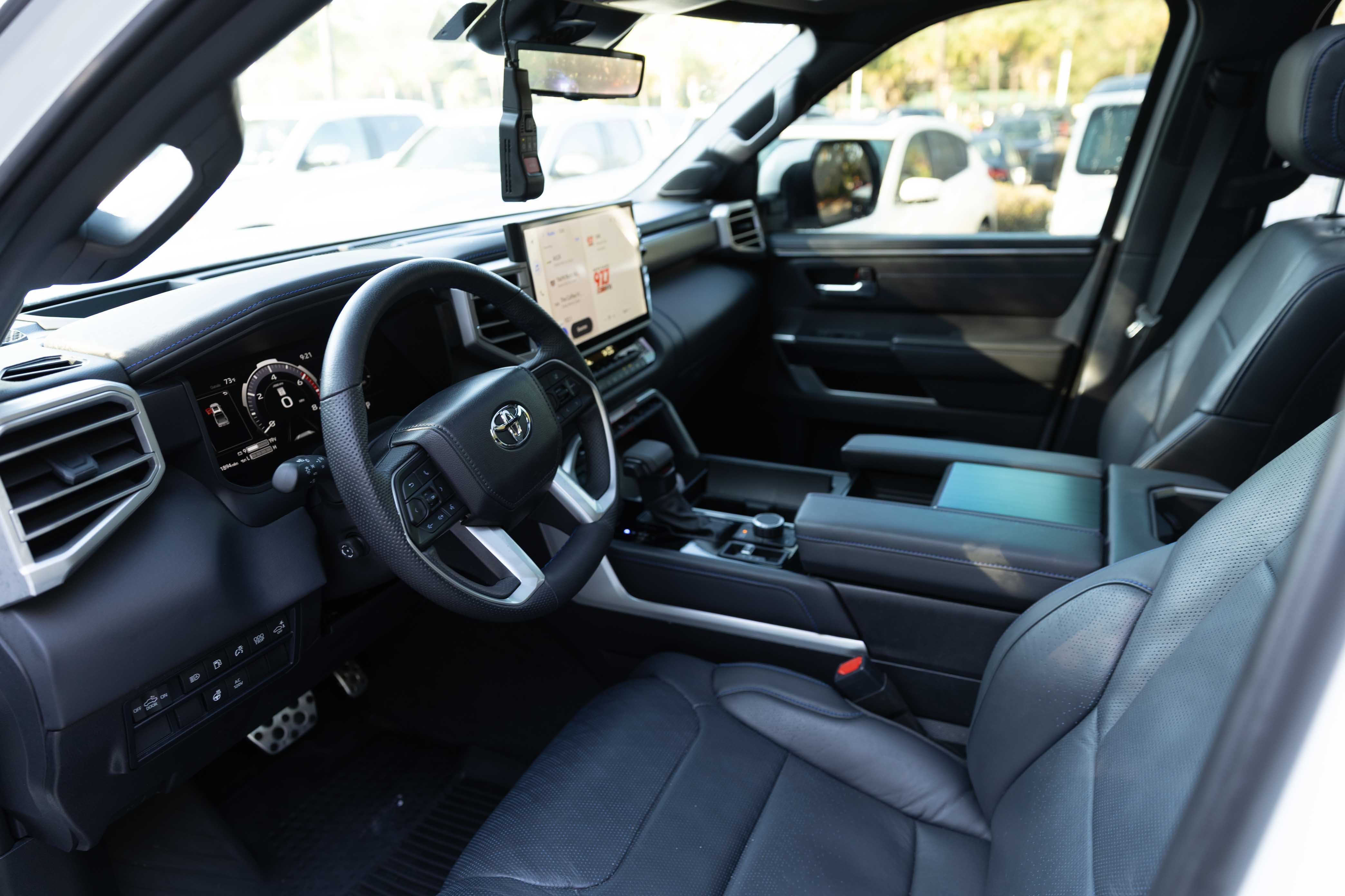 Used 2025 Toyota Tundra Platinum w/ TRD Off-Road Package AWD/4WD image 9