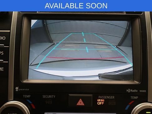 Used 2014 Toyota Camry XLE w/ Leather Package image 21