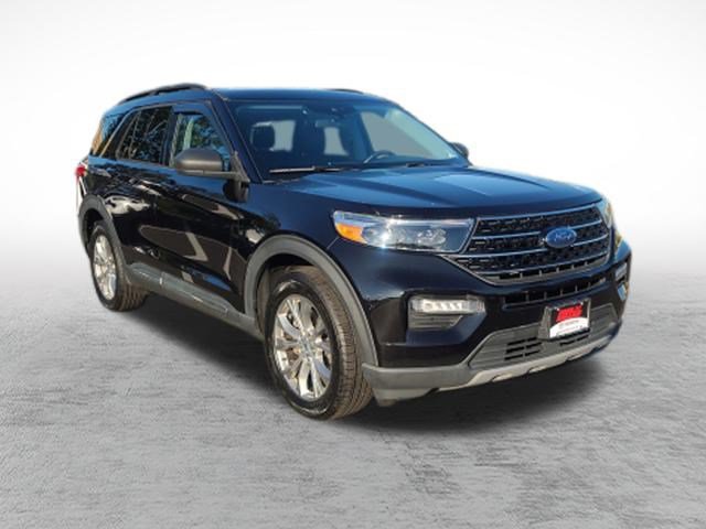 Used 2021 Ford Explorer XLT w/ Equipment Group 202A AWD/4WD image 3