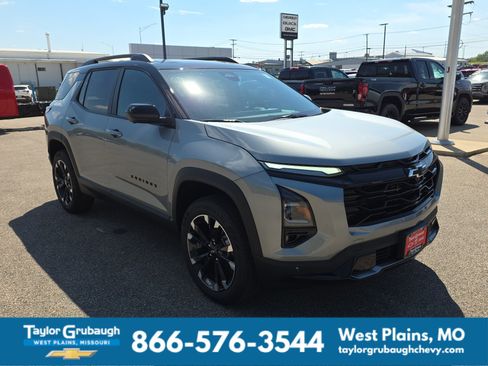 New 2026 Chevrolet Equinox RS w/ Convenience Package III FWD image 2