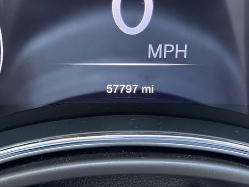 Used 2019 Jeep Grand Cherokee Overland AWD/4WD image 21