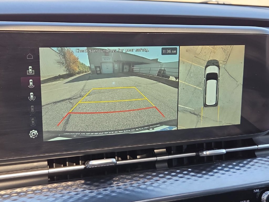 Used 2024 Kia Carnival SX Prestige FWD image 27