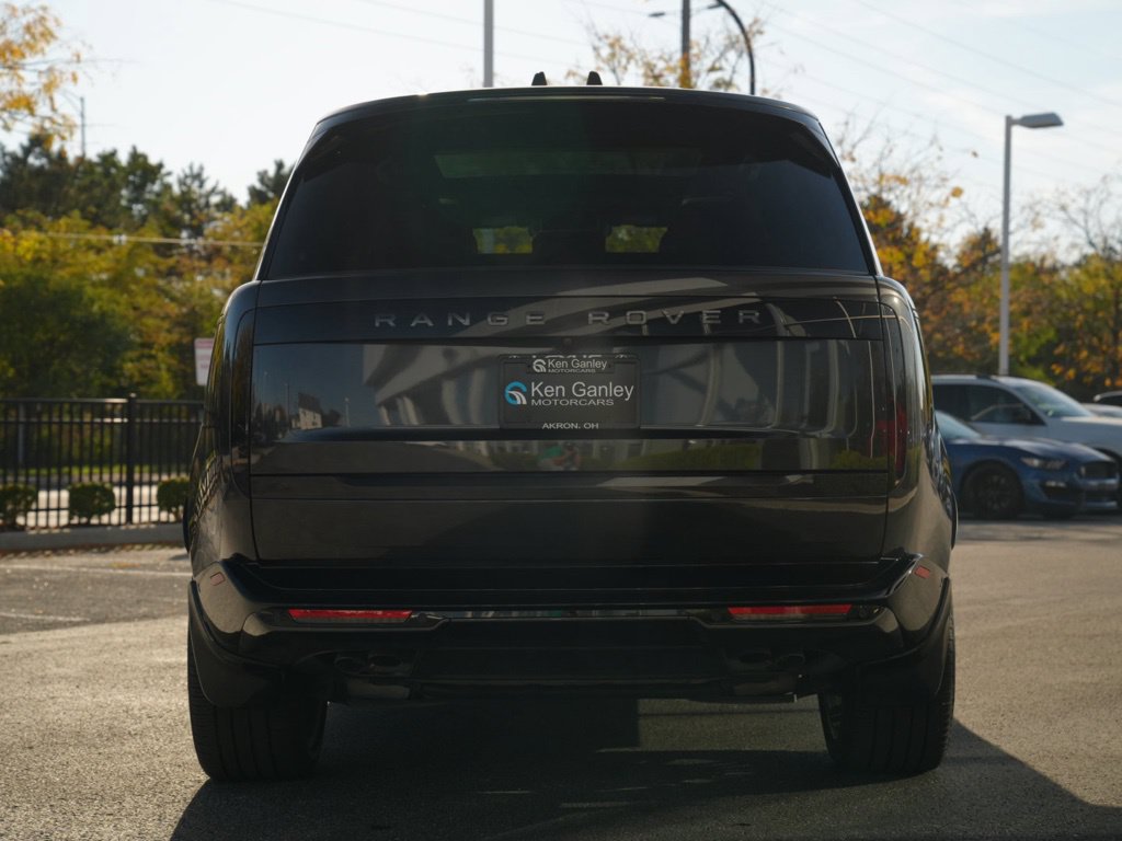 Used 2024 Land Rover Range Rover SE AWD/4WD image 4