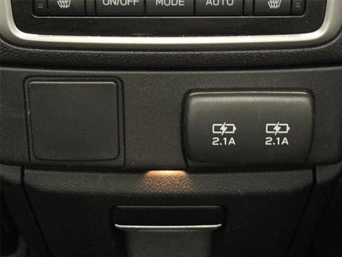 Used 2021 Subaru Ascent Limited w/ Technology Package AWD/4WD image 36