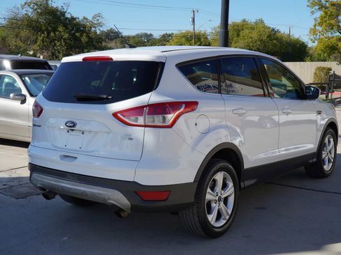 Used 2016 Ford Escape SE image 6