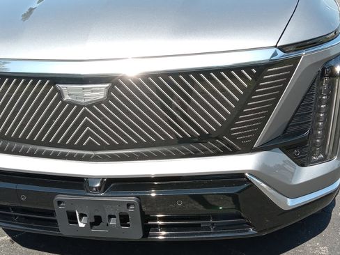 Used 2026 Cadillac Vistiq Luxury AWD/4WD image 7