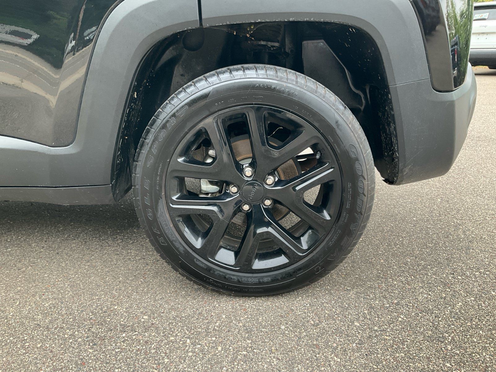 Used 2023 Jeep Renegade Altitude AWD/4WD image 24