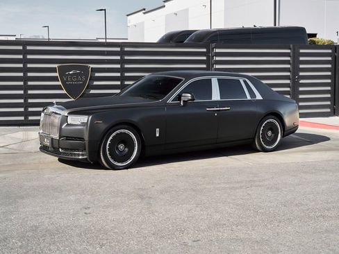 Used 2025 Rolls-Royce Phantom Sedan RWD image 7