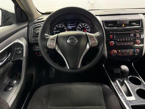 Used 2013 Nissan Altima 2.5 S FWD image 14
