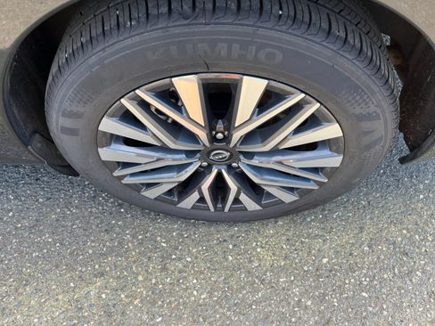 Used 2025 Nissan Altima 2.5 SV FWD image 26
