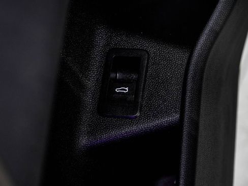 Used 2023 BMW iX xDrive50 image 42